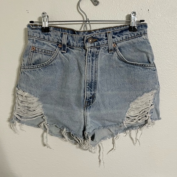 Levi’s Vintage High Rise Ripped Shorts - Picture 1 of 9